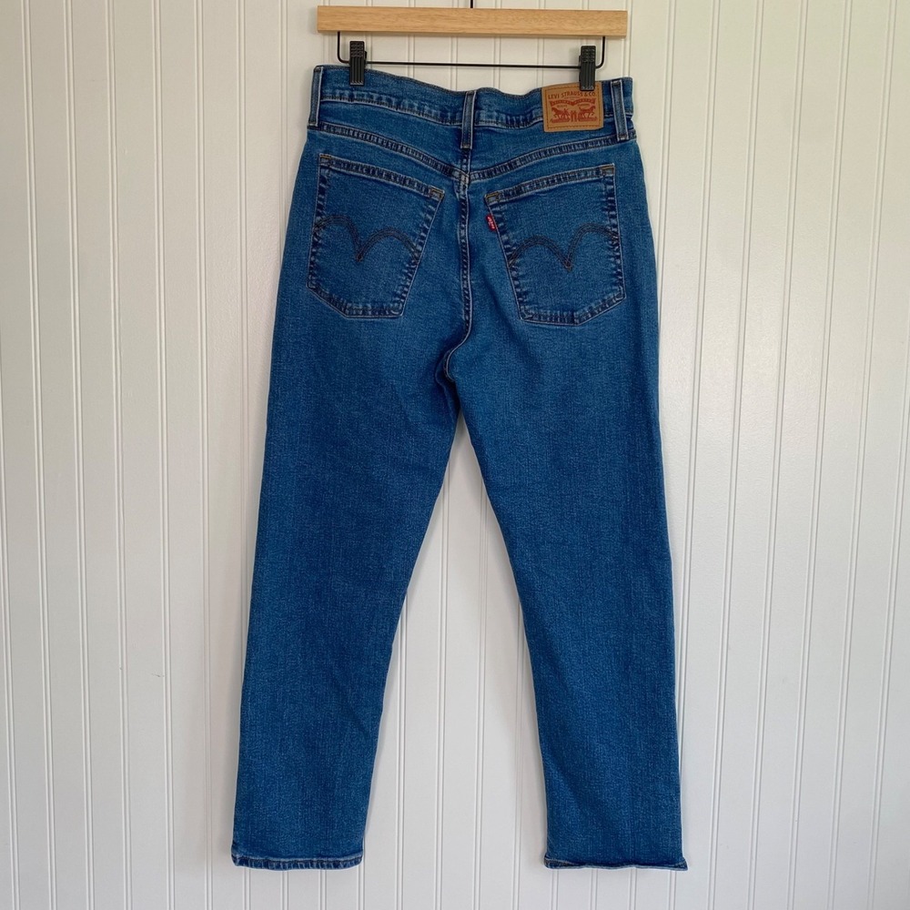 Levis Womens Wedgie Straight Leg Jeans Size 31 Button Fly High Rise Medium Wash - Picture 4 of 12